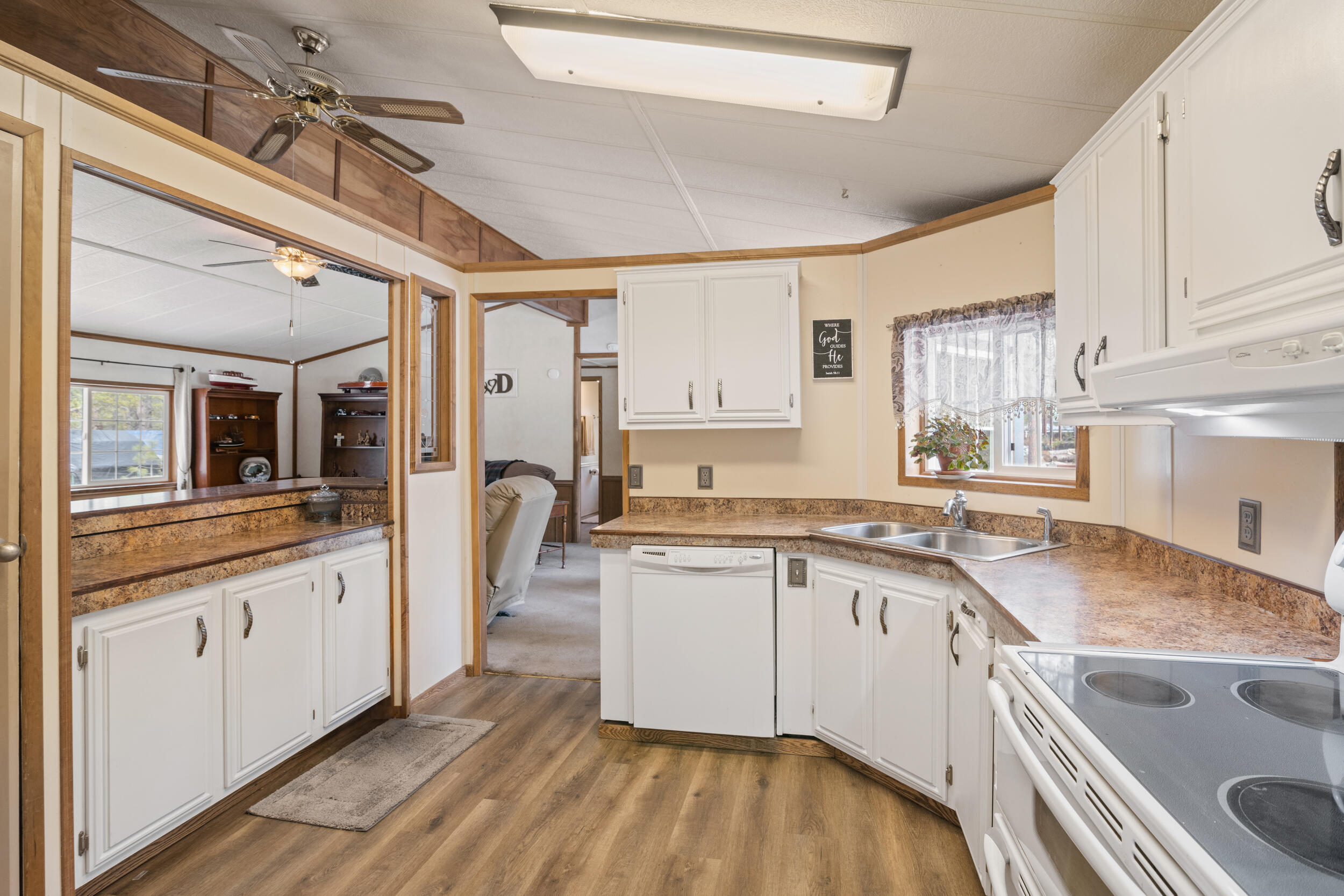 La Pine, Oregon 97739, United States, 3 Bedrooms Bedrooms, ,2 BathroomsBathrooms,Residential,Active,10673