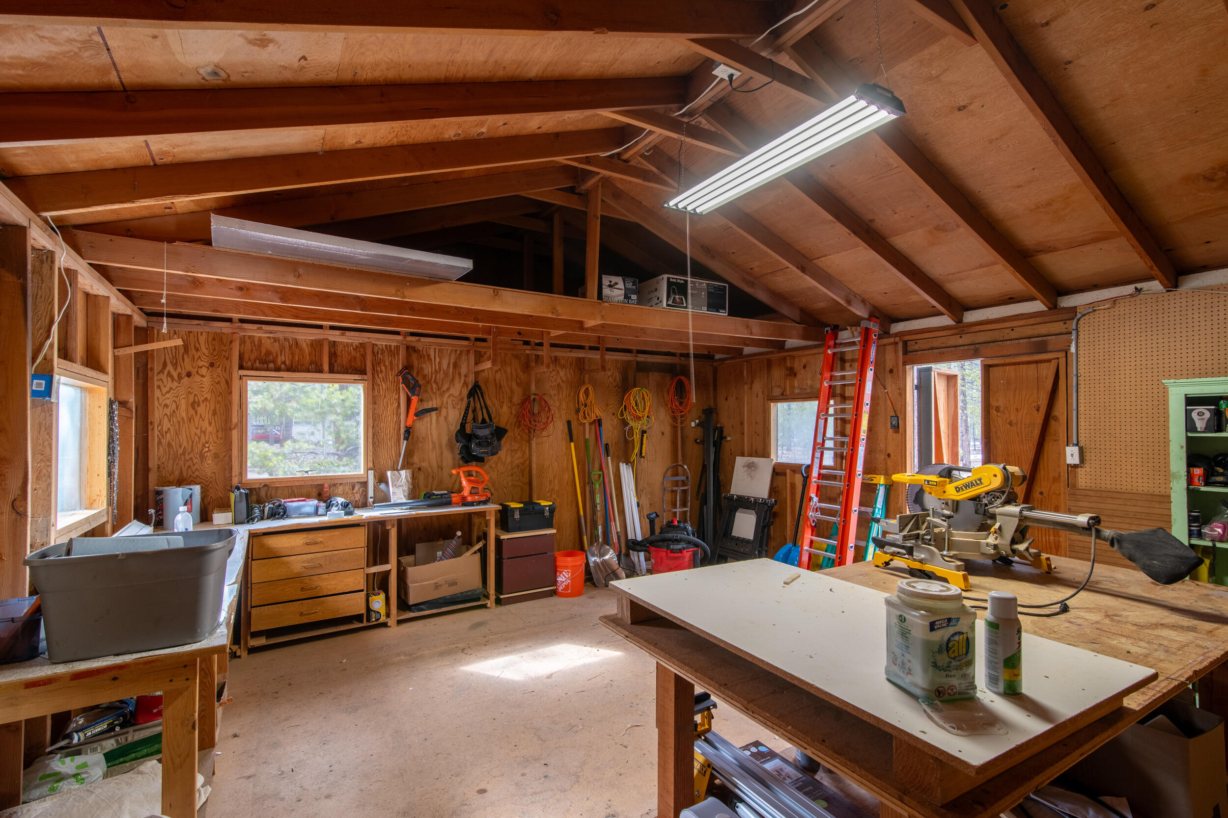 La Pine, Oregon 97739, United States, 3 Bedrooms Bedrooms, ,2 BathroomsBathrooms,Residential,Active,10673