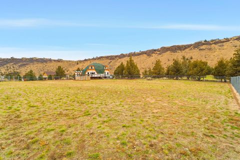 Tiny photo for 11487 SW Horny Hollow Trail, Terrebonne, OR 97760 (MLS # 220212463)