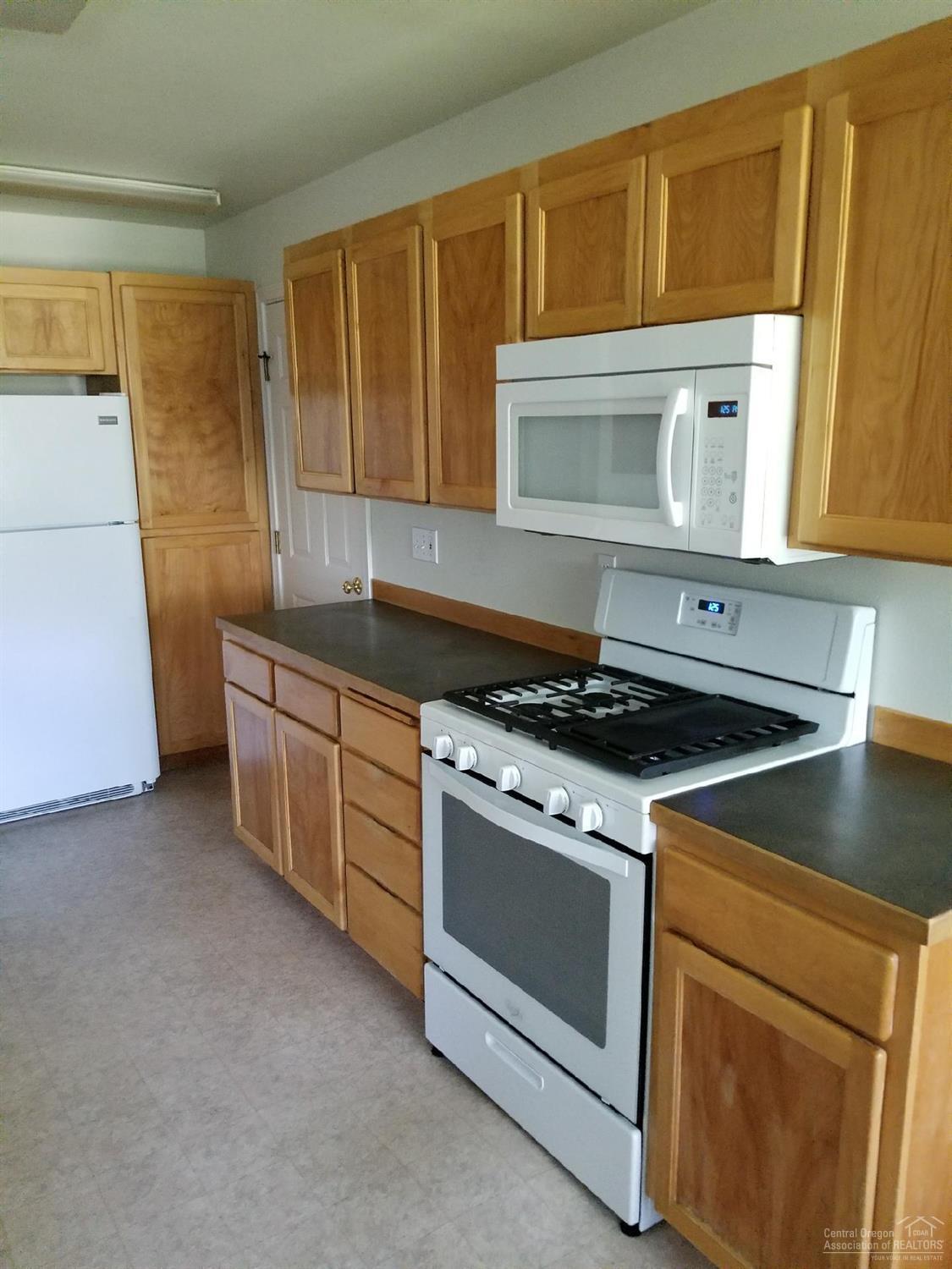 Pilot Butte Park Est - Residential Income