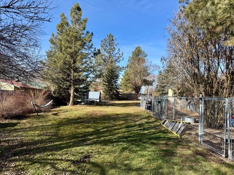 Tiny photo for 1604 Etna Street, Klamath Falls, OR 97603 (MLS # 220215832)