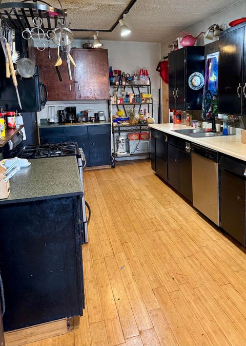 Tiny photo for 1604 Etna Street, Klamath Falls, OR 97603 (MLS # 220215832)