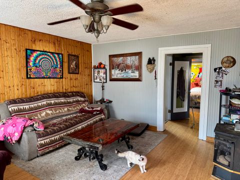 Tiny photo for 1604 Etna Street, Klamath Falls, OR 97603 (MLS # 220215832)