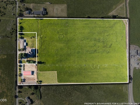Tiny photo for 40 Ashland Acres Road, Ashland, OR 97520 (MLS # 220225369)