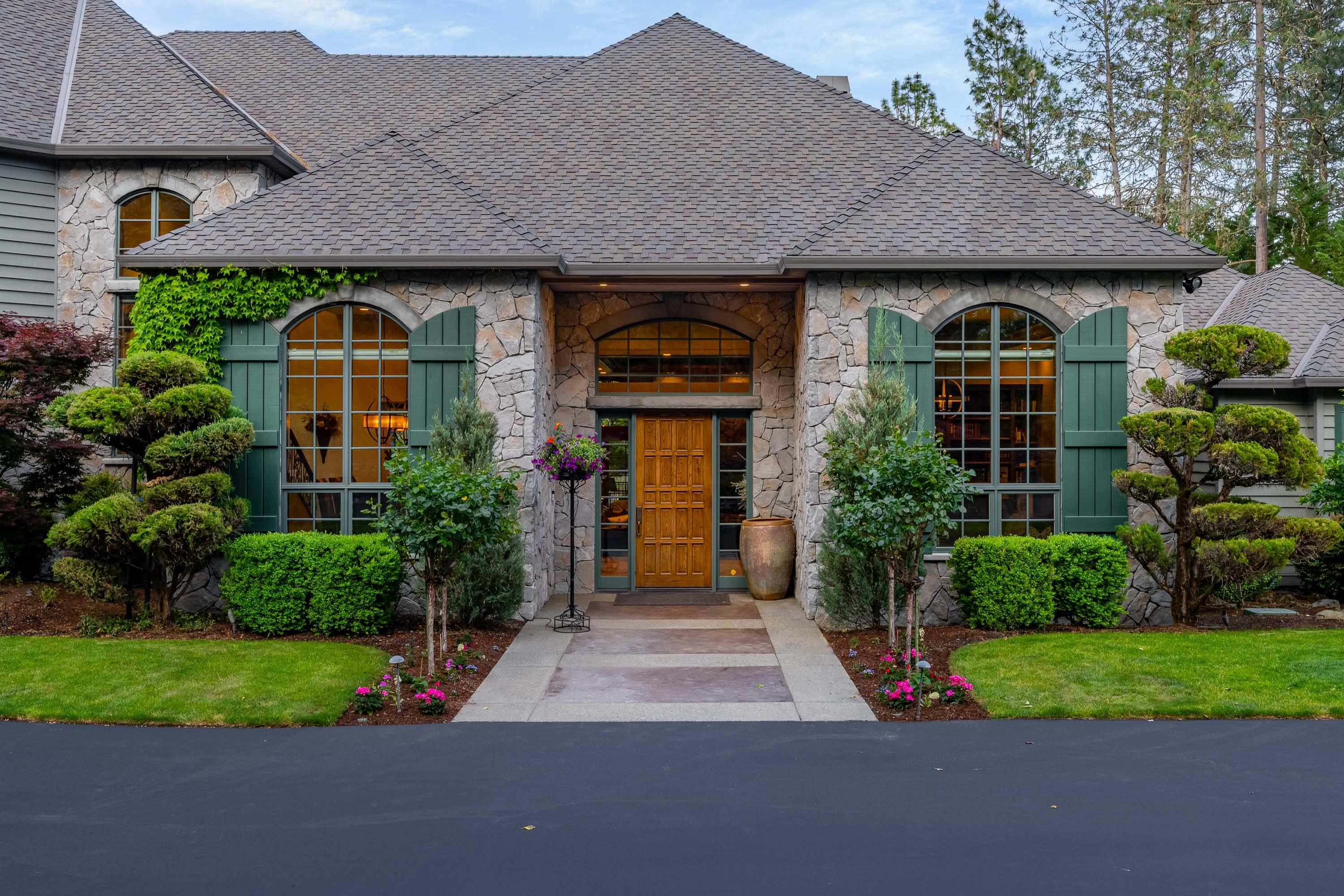 1126 NW Morgan Lane