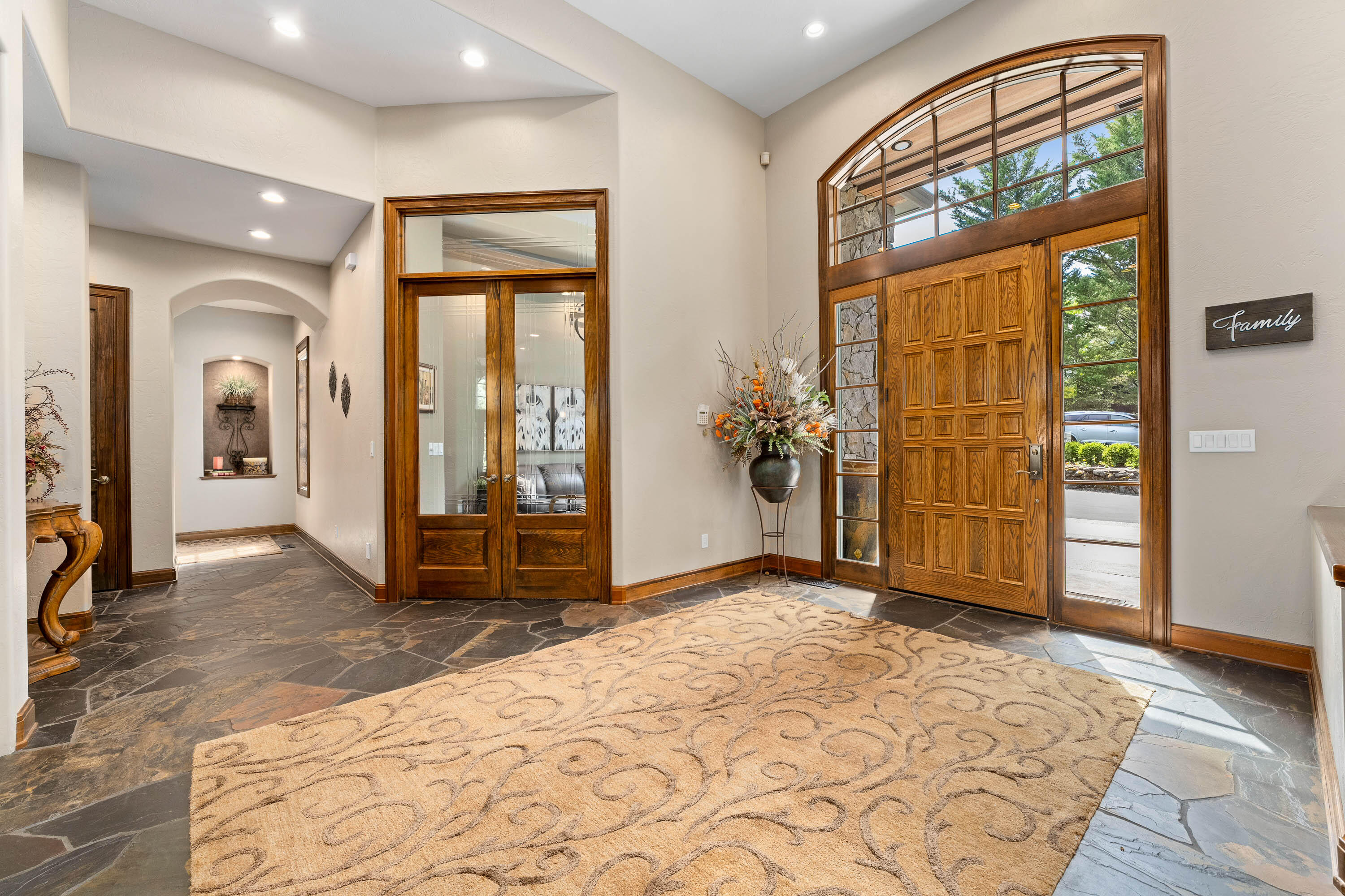 1126 NW Morgan Lane