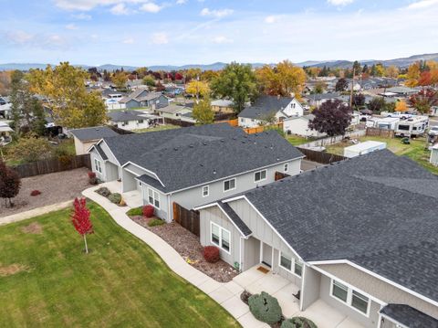 Tiny photo for 191 Mellecker Way, Medford, OR 97501 (MLS # 220211684)