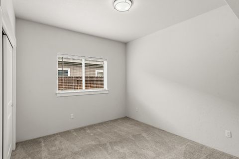 Tiny photo for 191 Mellecker Way, Medford, OR 97501 (MLS # 220211684)