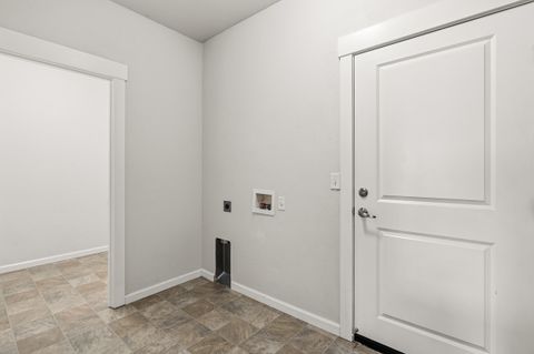 Tiny photo for 191 Mellecker Way, Medford, OR 97501 (MLS # 220211684)