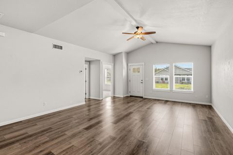 Tiny photo for 191 Mellecker Way, Medford, OR 97501 (MLS # 220211684)