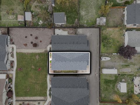 Tiny photo for 191 Mellecker Way, Medford, OR 97501 (MLS # 220211684)