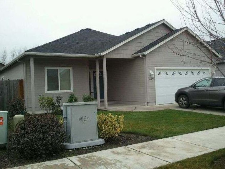 Nice, well-kept home, built in 2005. 3-bdrm., 2-ba., nice size master bedroom. This is a must see.