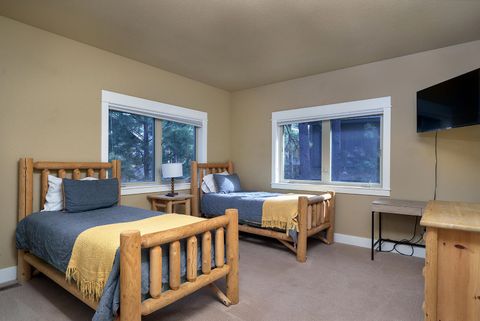 Tiny photo for 61388 Big Eddy Circle, Bend, OR 97702 (MLS # 220220126)