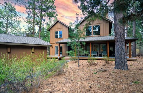 Photo of 61388 Big Eddy Circle, Bend, OR 97702 (MLS # 220220126)
