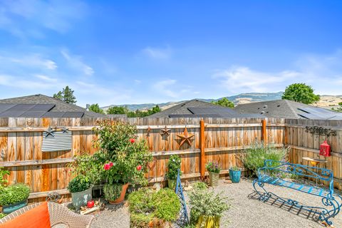 Tiny photo for 583 Coffee Lane, Ashland, OR 97520 (MLS # 220214851)