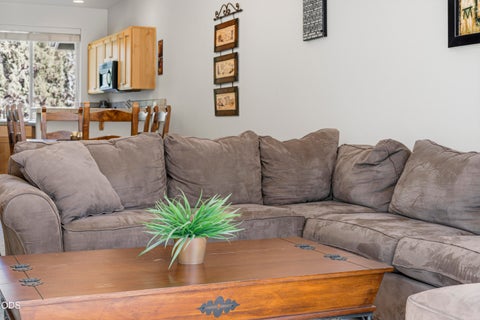 Tiny photo for 743 Sage Country Court, Redmond, OR 97756 (MLS # 220226327)