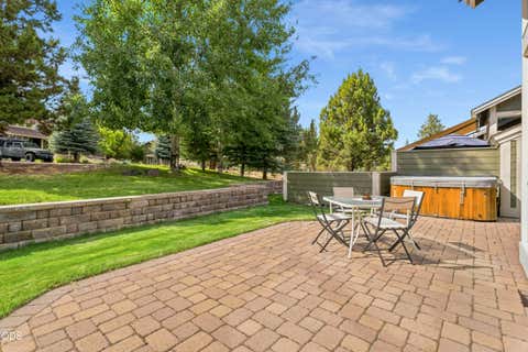 Tiny photo for 743 Sage Country Court, Redmond, OR 97756 (MLS # 220226327)
