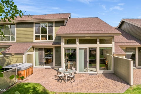 Tiny photo for 743 Sage Country Court, Redmond, OR 97756 (MLS # 220226327)