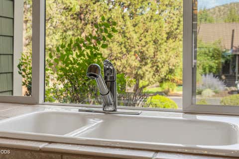 Tiny photo for 743 Sage Country Court, Redmond, OR 97756 (MLS # 220226327)