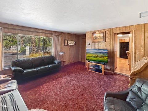 Tiny photo for 2640 NE 8th Street, Bend, OR 97701 (MLS # 220226885)
