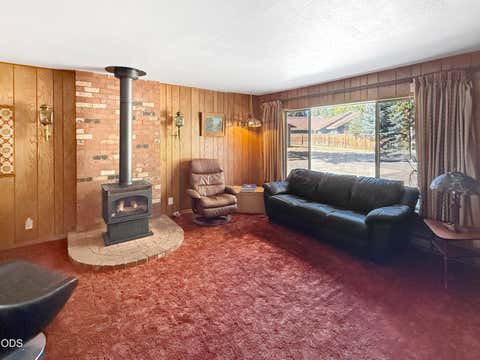 Tiny photo for 2640 NE 8th Street, Bend, OR 97701 (MLS # 220226885)