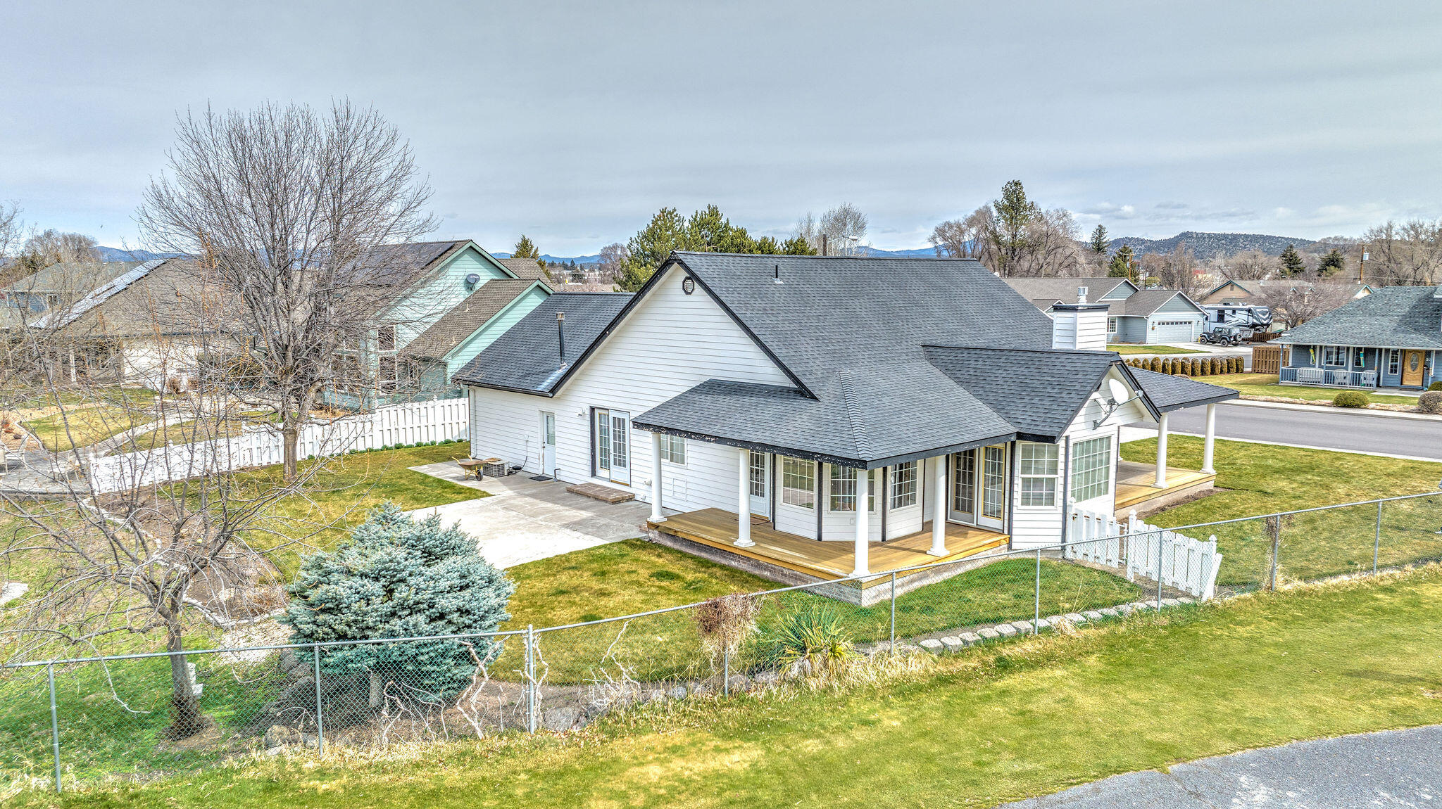 Meadow Lakes Estate - Residential