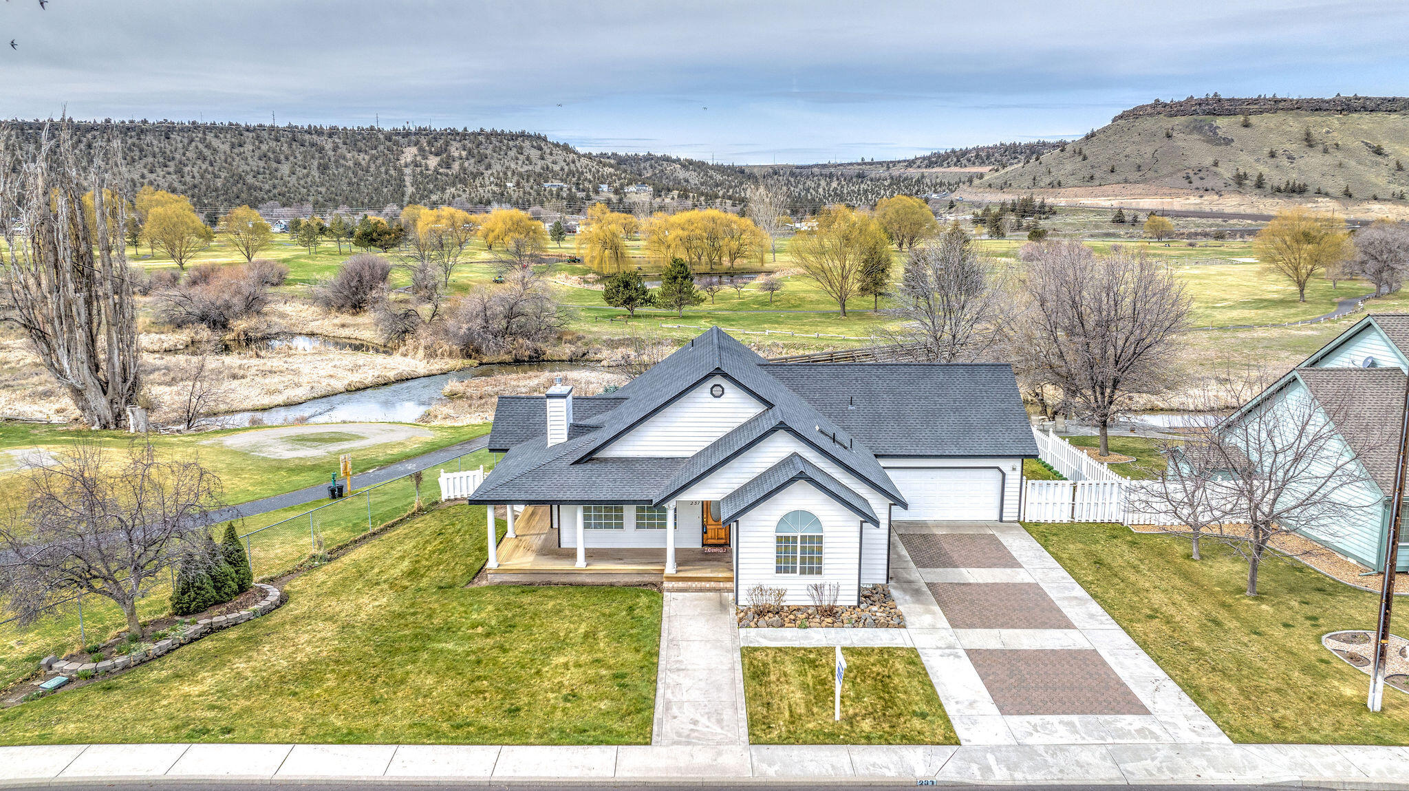 Meadow Lakes Estate - Residential