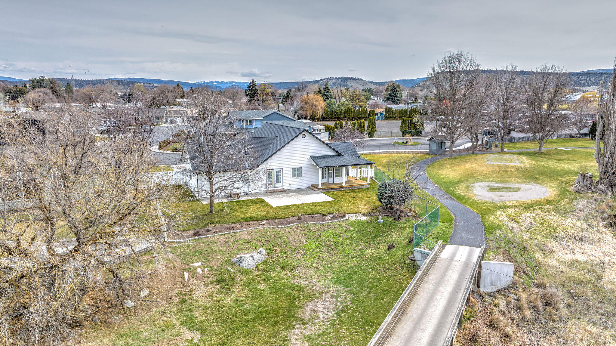 Meadow Lakes Estate - Residential