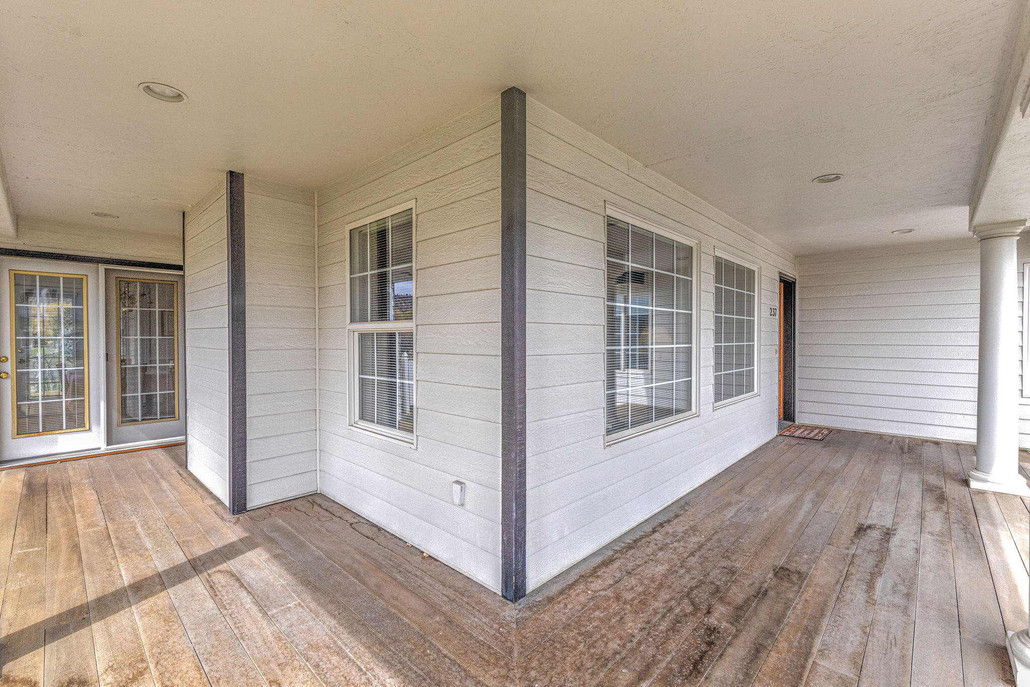 Meadow Lakes Estate - Residential