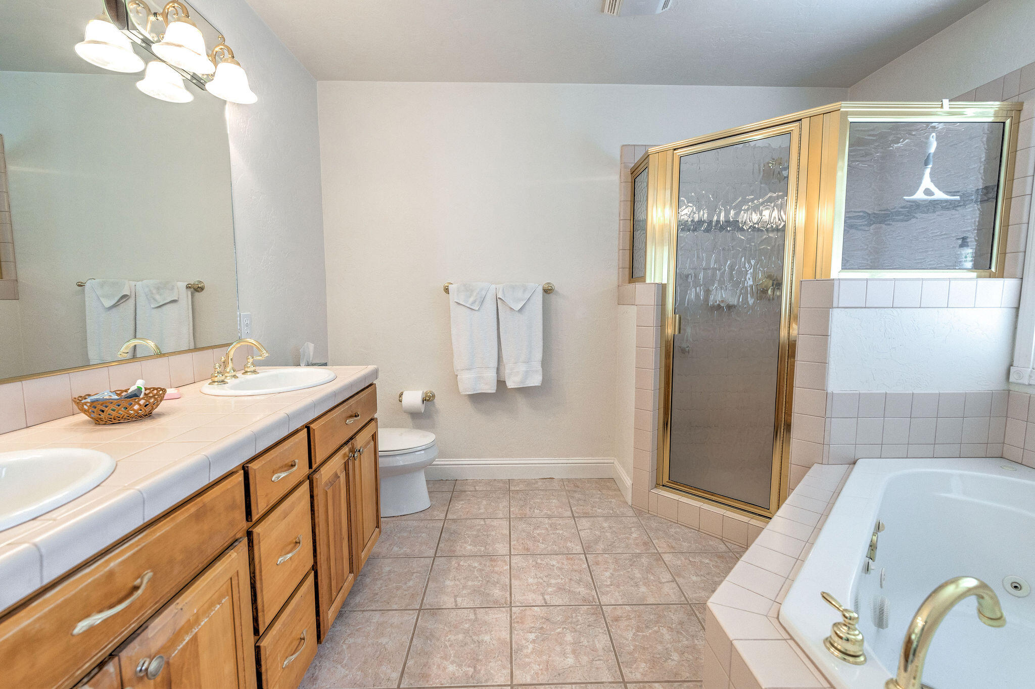 Meadow Lakes Estate - Residential