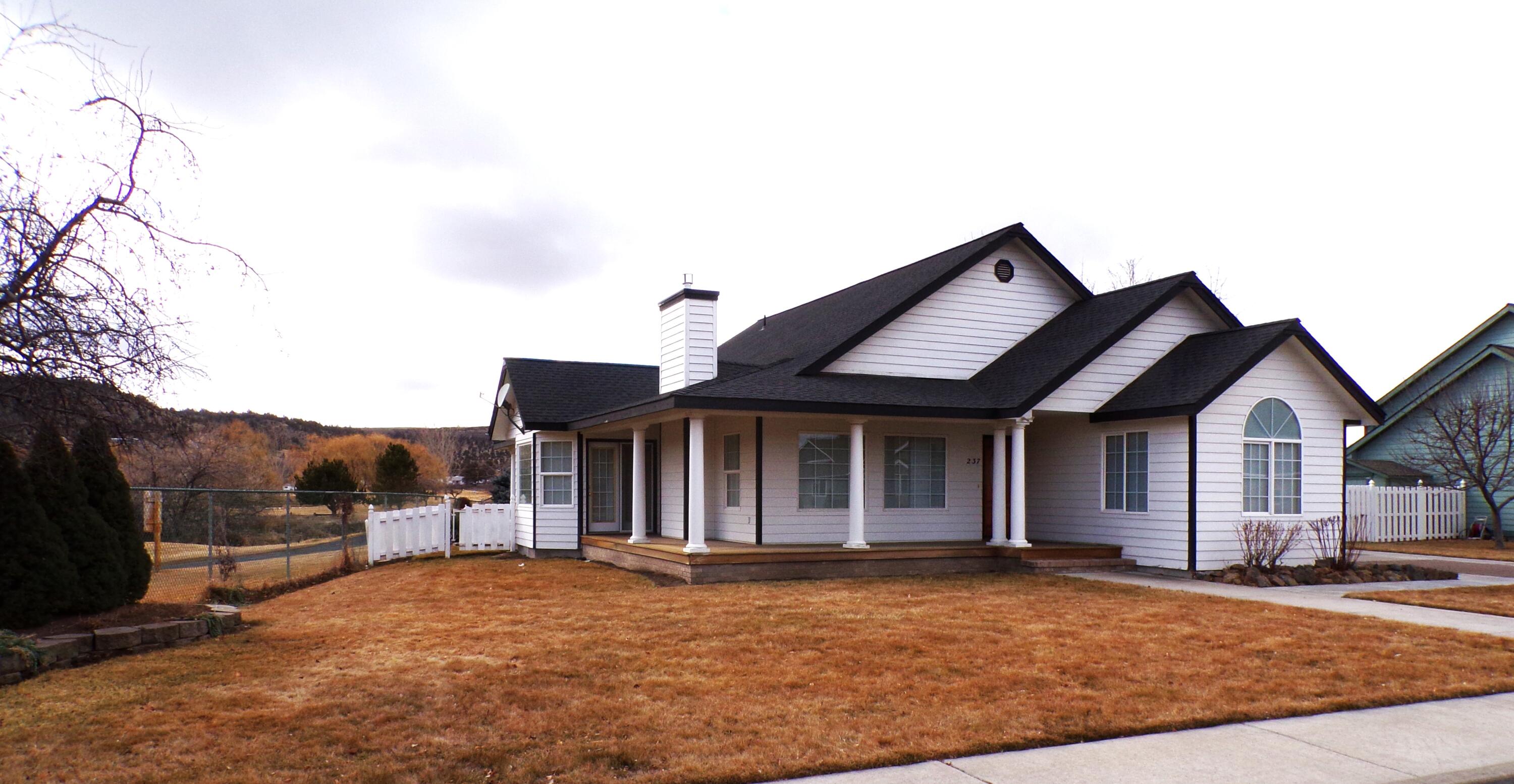 Meadow Lakes Estate - Residential