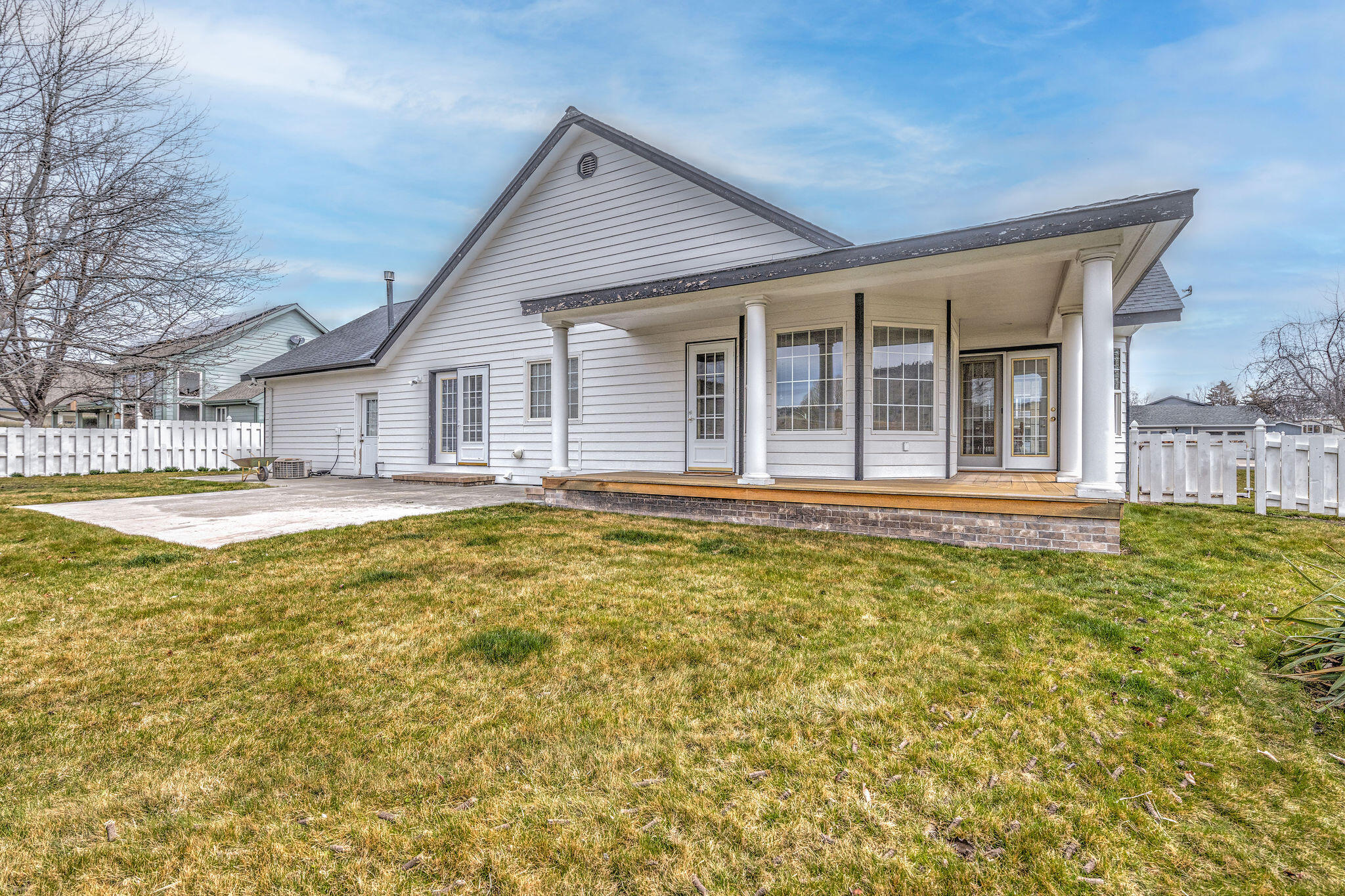 Meadow Lakes Estate - Residential