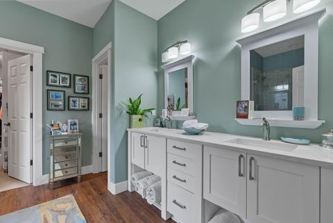 Tiny photo for 2545 NW Awbrey Road, Bend, OR 97703 (MLS # 220215631)