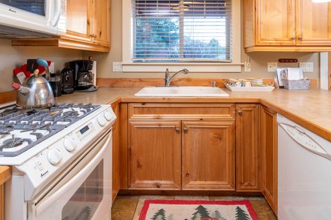 Tiny photo for 2545 NW Awbrey Road, Bend, OR 97703 (MLS # 220215631)