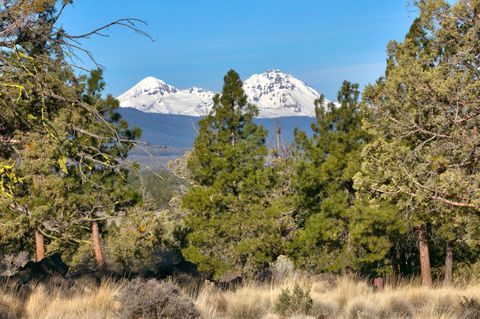 3380 NW Greenleaf Way Bend OR 97703