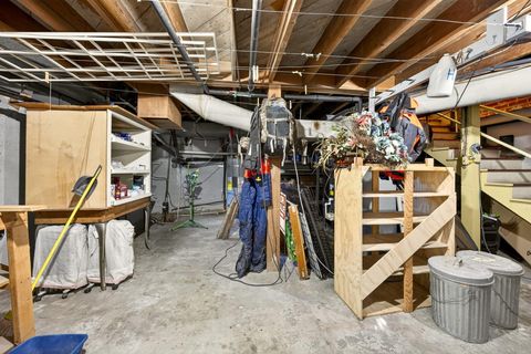 Tiny photo for 1108 S Oakdale Avenue, Medford, OR 97501 (MLS # 220210825)