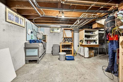 Tiny photo for 1108 S Oakdale Avenue, Medford, OR 97501 (MLS # 220210825)