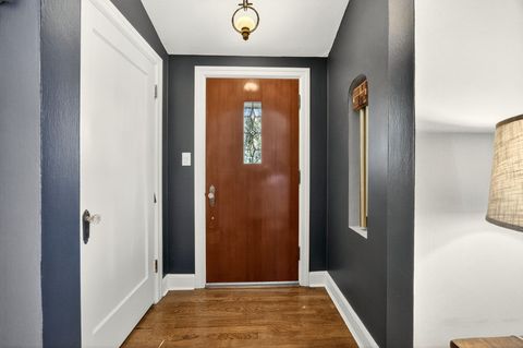 Tiny photo for 1108 S Oakdale Avenue, Medford, OR 97501 (MLS # 220210825)