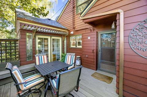 Tiny photo for 1108 S Oakdale Avenue, Medford, OR 97501 (MLS # 220210825)