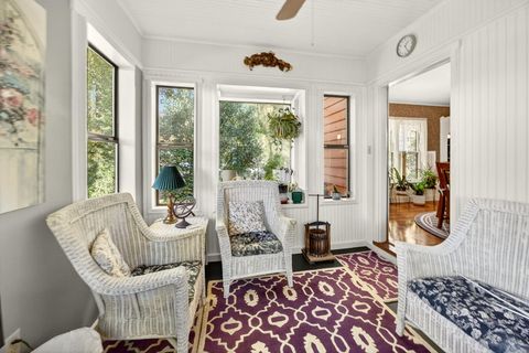 Tiny photo for 1108 S Oakdale Avenue, Medford, OR 97501 (MLS # 220210825)