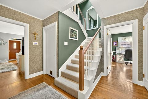 Tiny photo for 1108 S Oakdale Avenue, Medford, OR 97501 (MLS # 220210825)