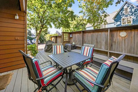 Tiny photo for 1108 S Oakdale Avenue, Medford, OR 97501 (MLS # 220210825)