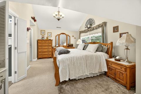 Tiny photo for 1108 S Oakdale Avenue, Medford, OR 97501 (MLS # 220210825)