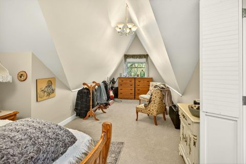 Tiny photo for 1108 S Oakdale Avenue, Medford, OR 97501 (MLS # 220210825)