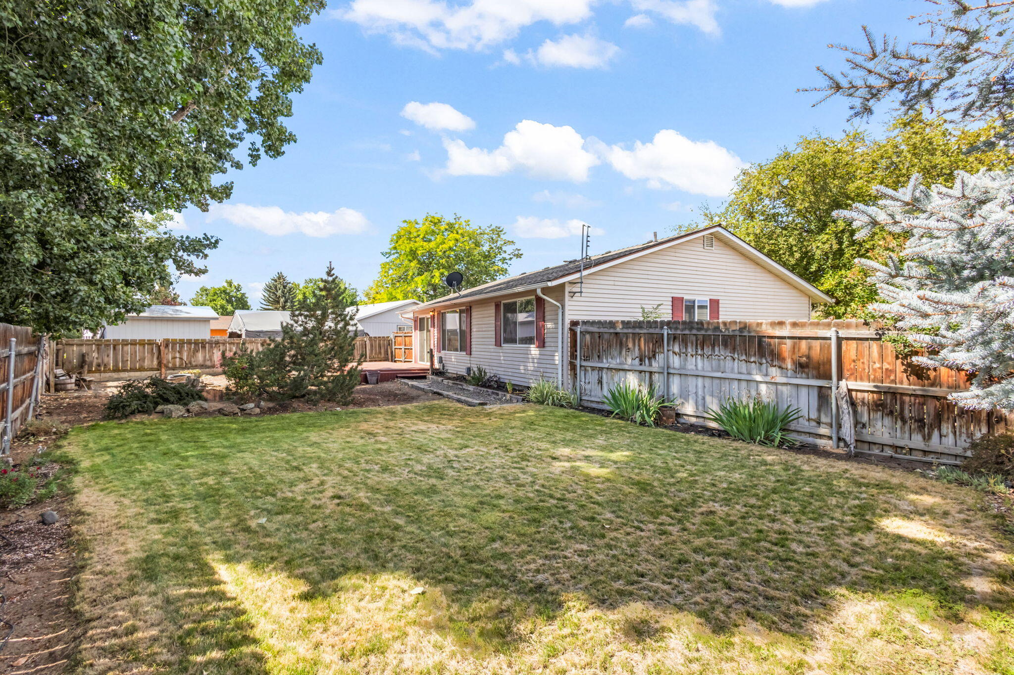 Hillcrest J - Residential