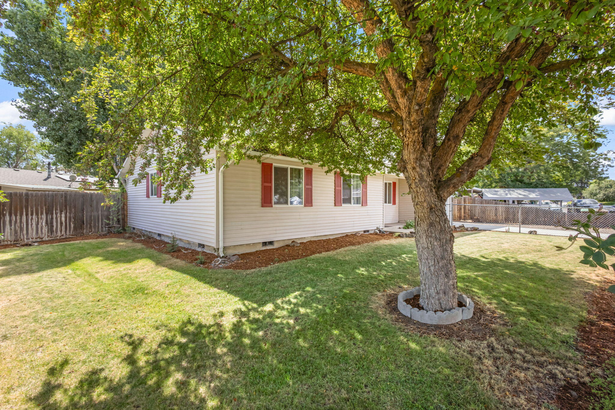 Hillcrest J - Residential