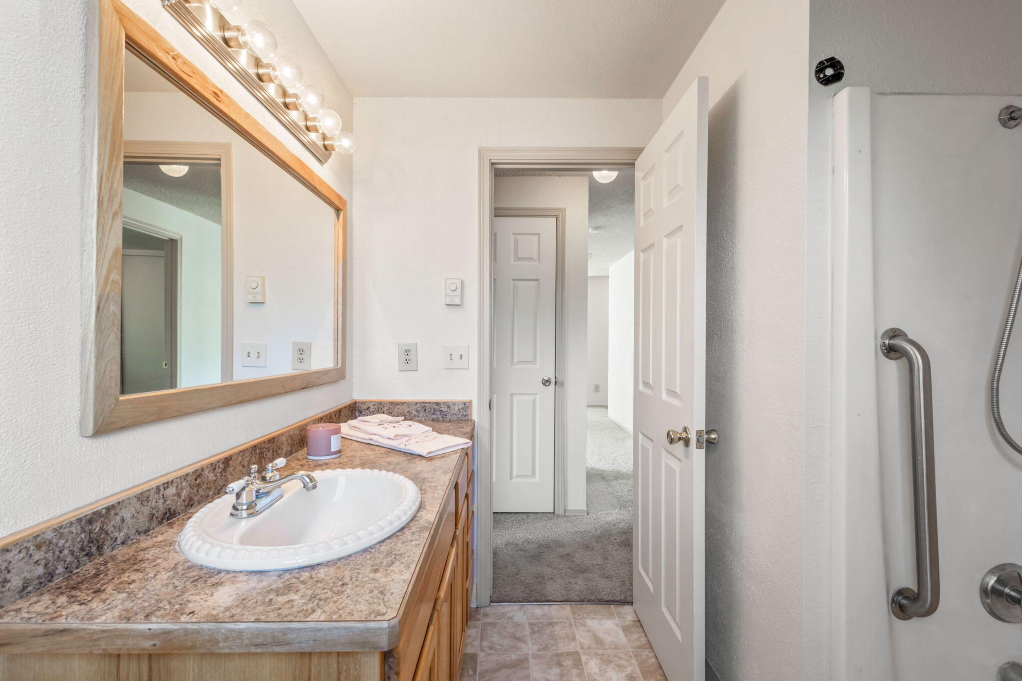 Hillcrest J - Residential