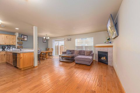 Tiny photo for 2881 SW Indian Circle, Redmond, OR 97756 (MLS # 220213485)