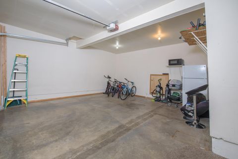 Tiny photo for 2881 SW Indian Circle, Redmond, OR 97756 (MLS # 220213485)