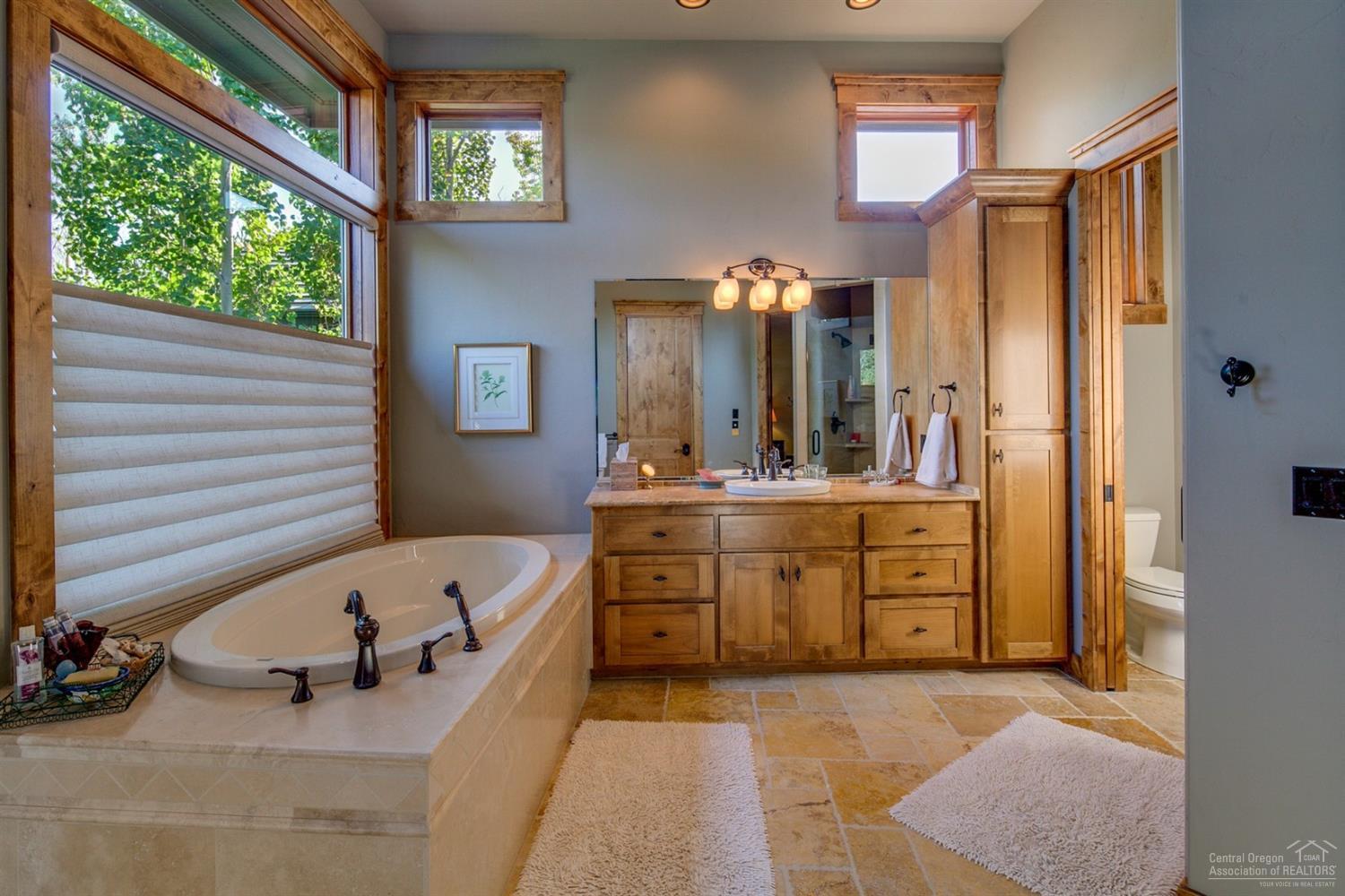 Broken Top - Residential